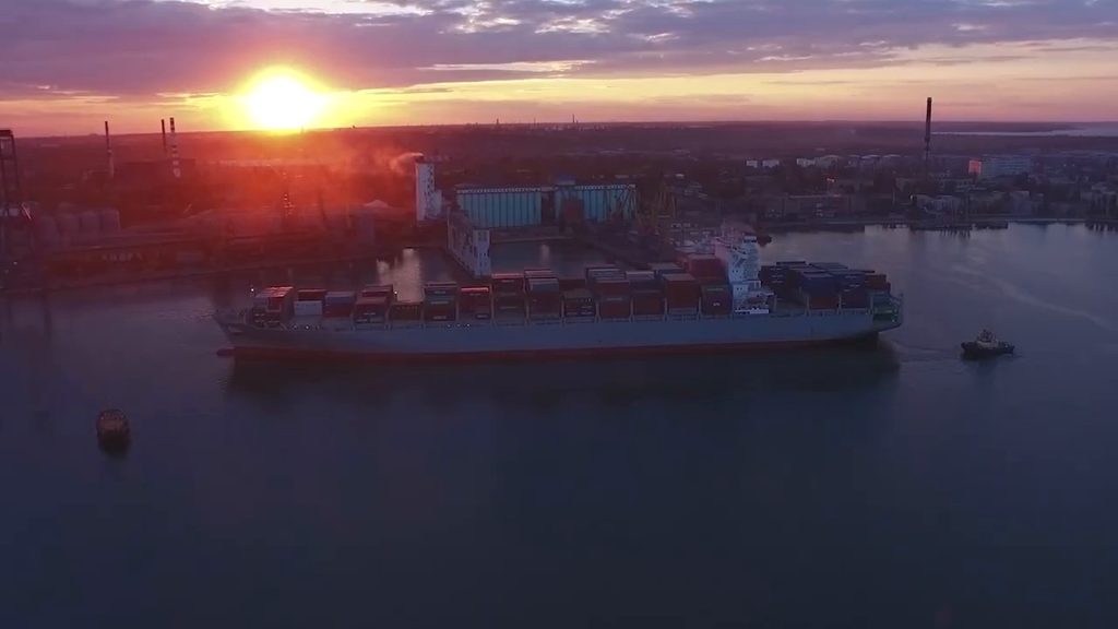 Логістика війни. Цей досвід показує, як транспортна система може адаптуватися під час війни й одночасно забезпечувати армію, економіку та глобальну продовольчу безпеку.